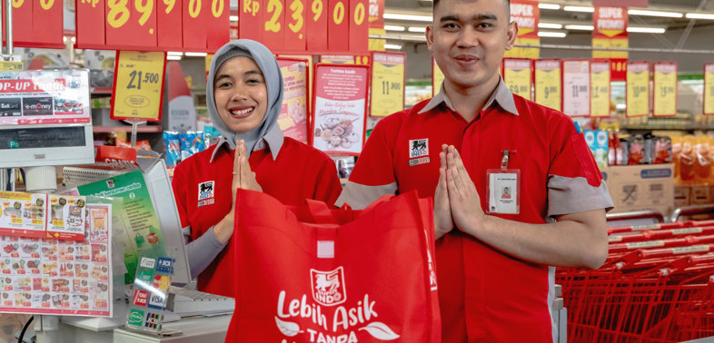 Super Indo was the first supermarket in Indonesia to give customers incentives to not use plastic bags